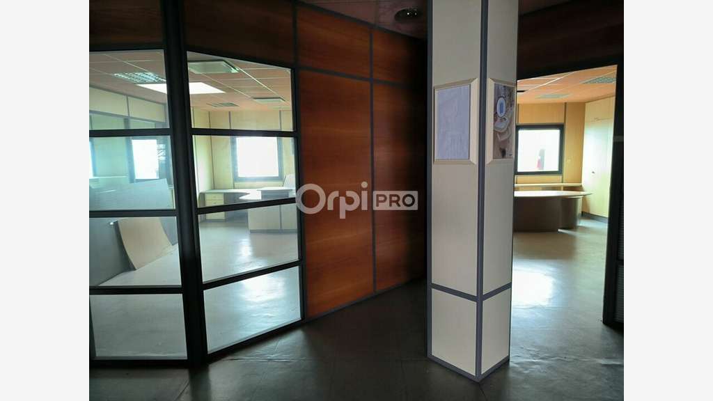 A louer bureaux 600m² proche A20 Brive Ouest