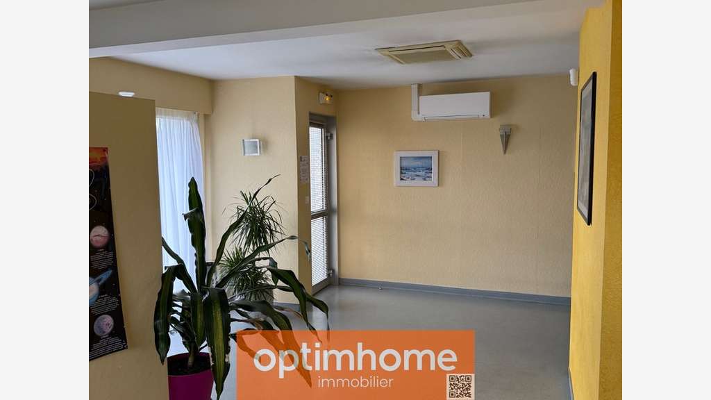 Bureau 51m² à louer à Saint-Pantaléon-de-Larche