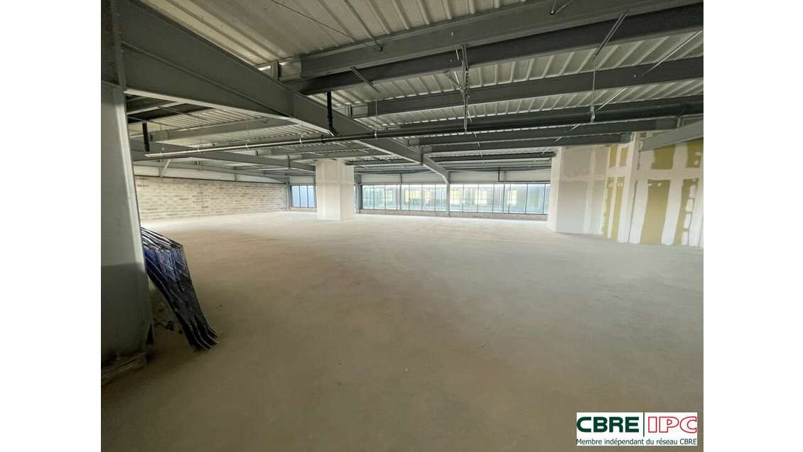 Location bureaux 450 et 600 m² Zone Grand Mail 2 