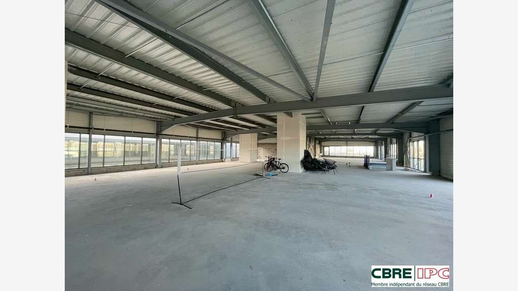 Location bureaux 450 et 600 m² Zone Grand Mail 2
