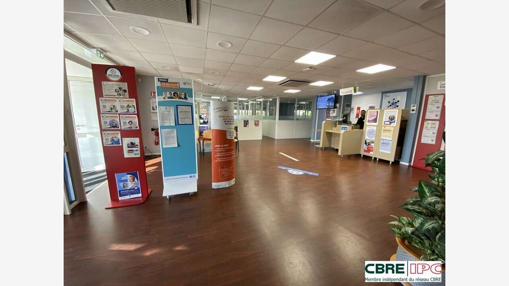 Location bureau de 752m² St Paul les Dax Christus
