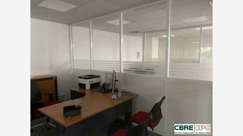 Location bureau de 752m² St Paul les Dax Christus
