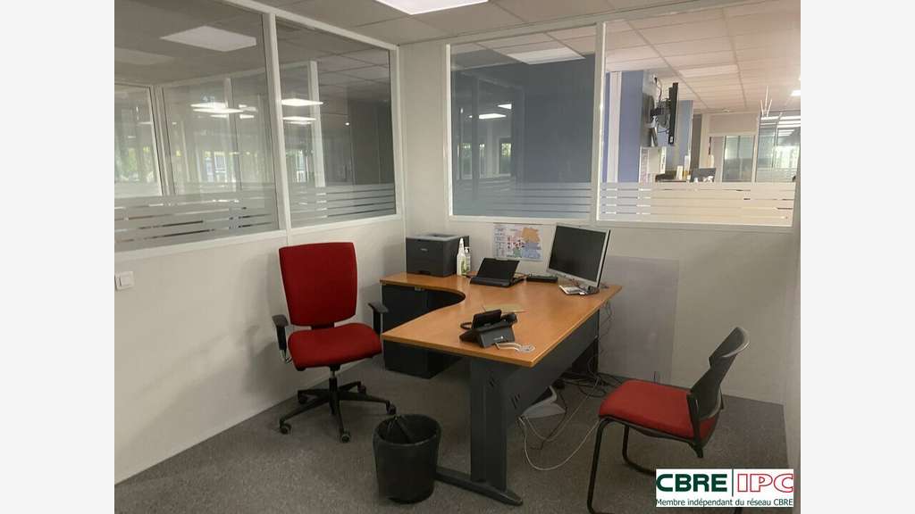 Location bureau de 752m² St Paul les Dax Christus