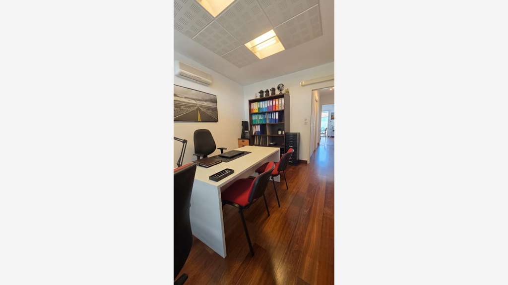 Loue local professionnel 100m² à St-Paul-lès-Dax