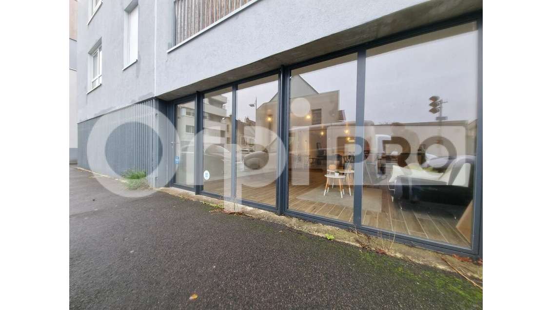 Bureau 106m² à louer à Saint-Pierre-des-Corps