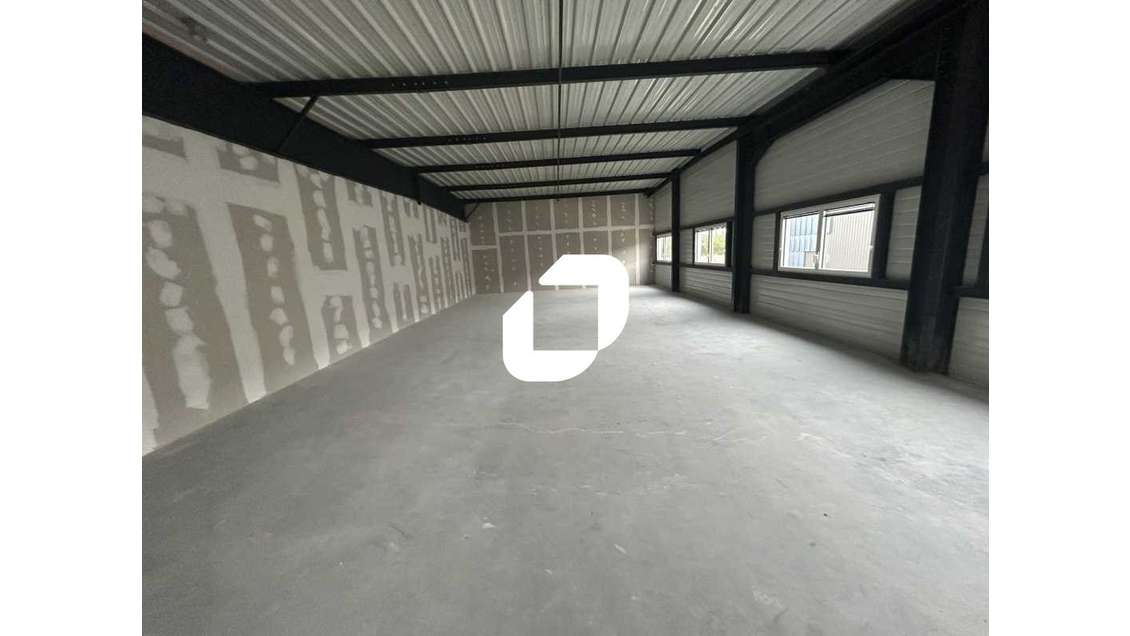 A louer Bureaux 150m² Saint pierre du perray