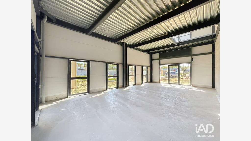A louer bureau de 110m² à Saint-Pierre-du-Perray