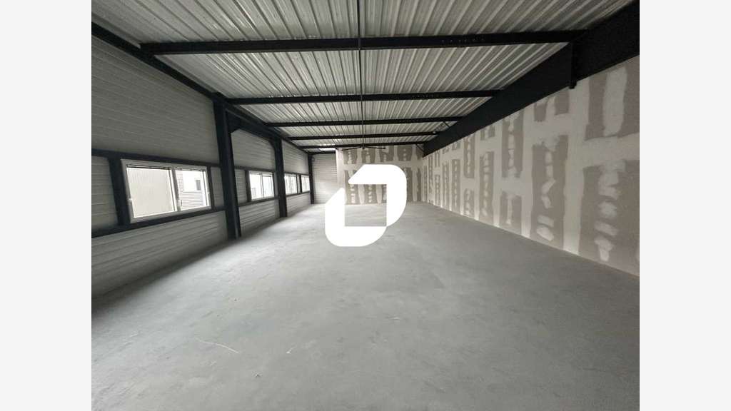 A louer Bureaux 150m² Saint pierre du perray