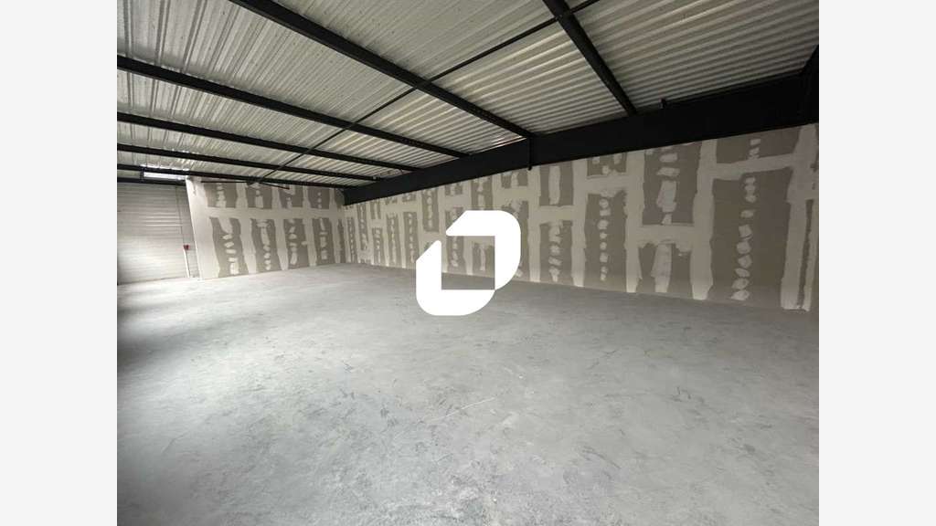 A louer Bureaux 150m² Saint pierre du perray