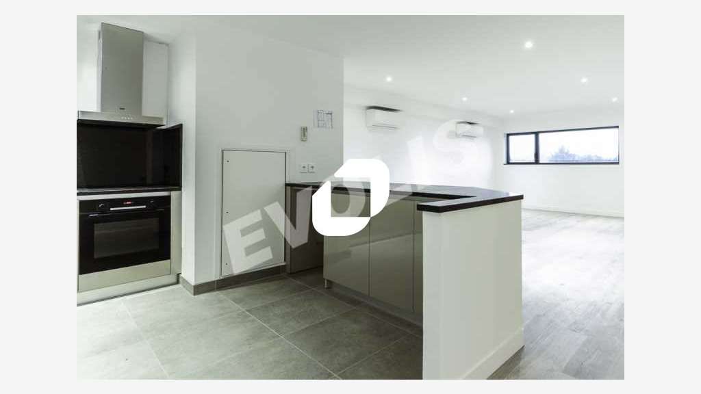 A louer Bureaux 140m² Saint pierre du perray