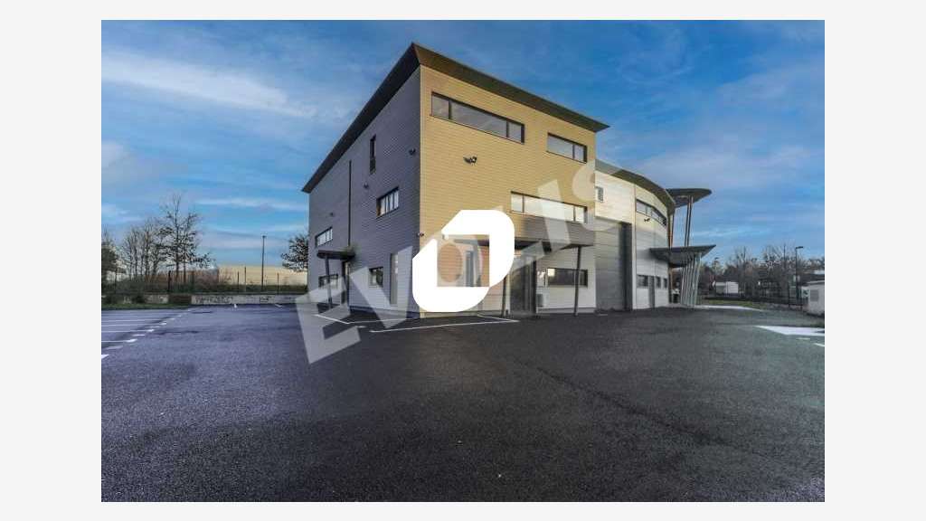A louer Bureaux 140m² Saint pierre du perray