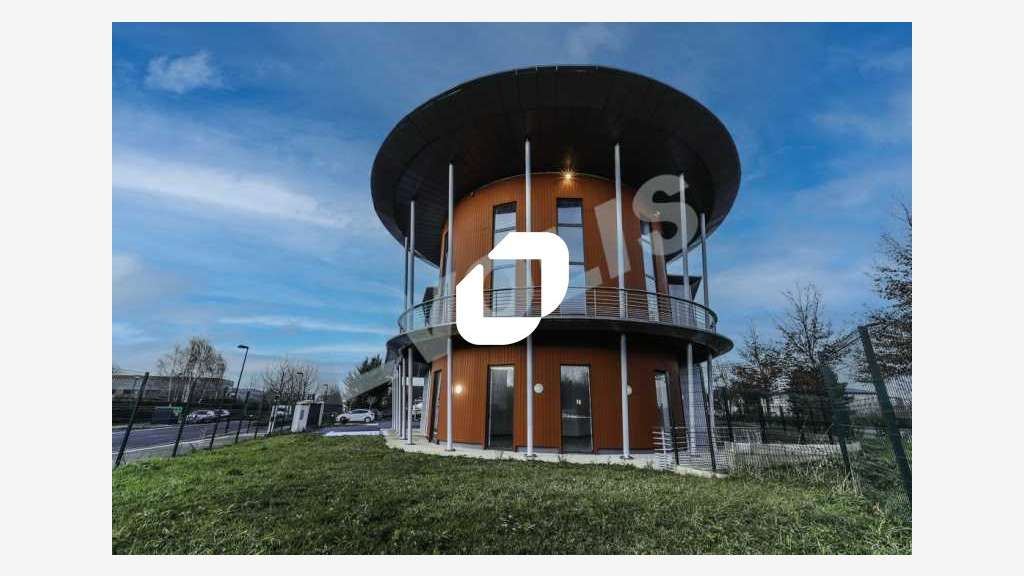 A louer Bureaux 140m² Saint pierre du perray