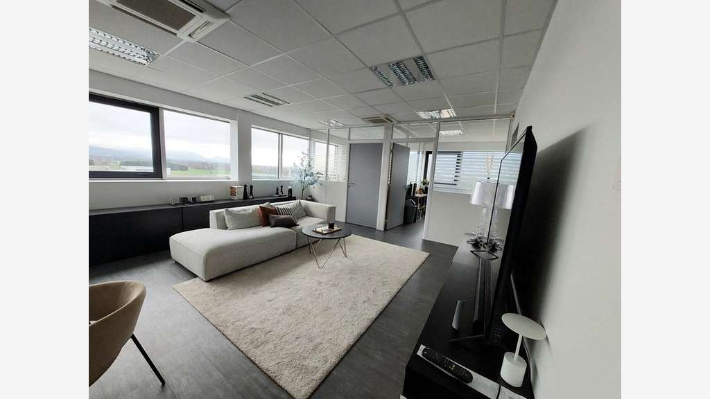 Bureaux 53m² à louer à Saint-Pierre-en-Faucigny