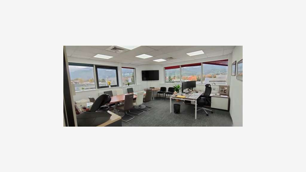 A louer bureau 71m² ZA de Saint-Pierre-en-Faucigny