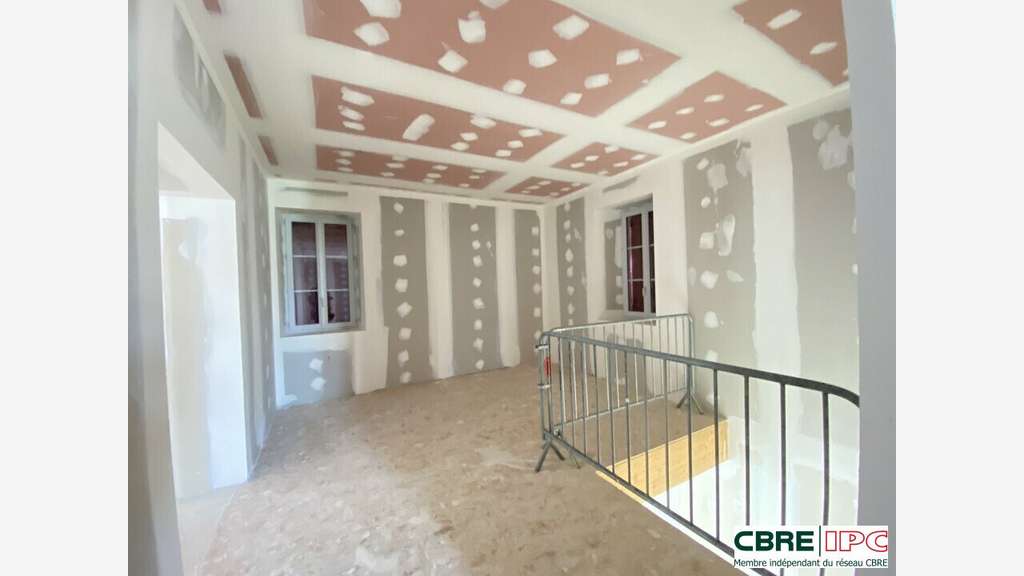A louer bureaux 120m² R+1 à Saint Pierre d'Irube