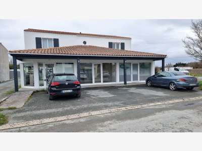 A louer local commercial 48m² St-Pierre d'Oléron