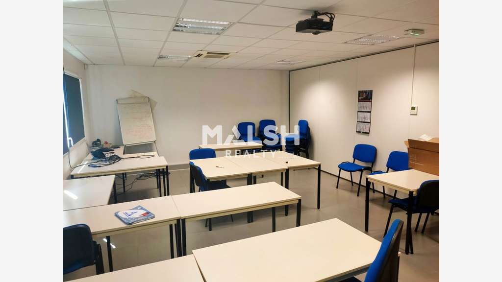 A louer bureaux 380m² divisibles à Saint Priest