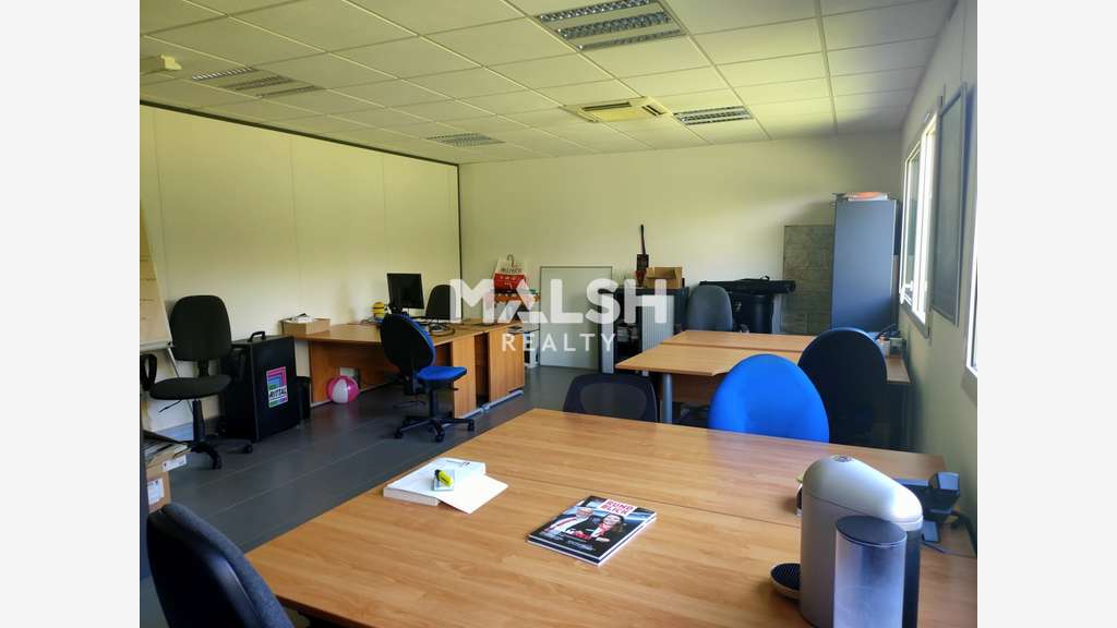 A louer bureaux 380m² divisibles à Saint Priest