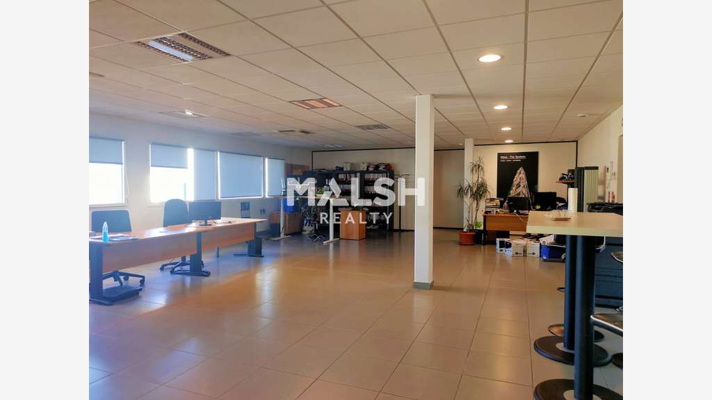 A louer bureaux 380m² divisibles à Saint Priest