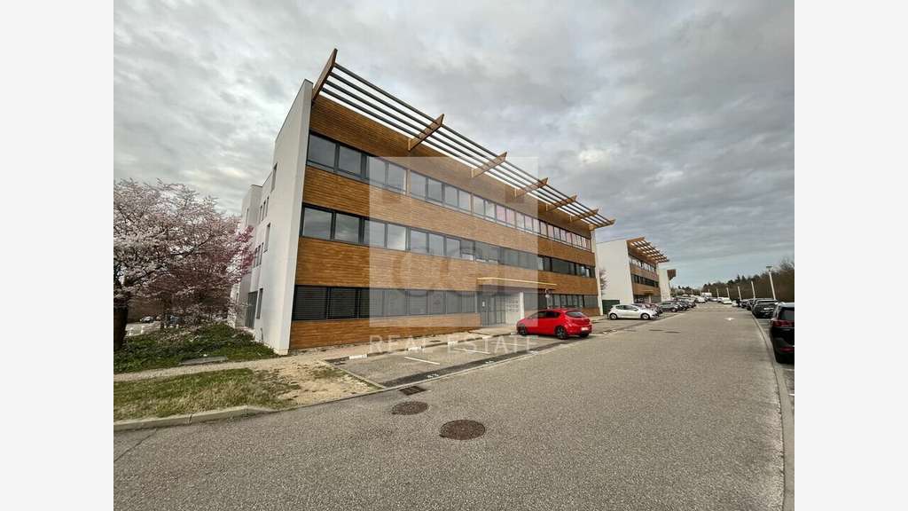 A louer bureaux 165m² R+2 dans l'Est Lyonnais