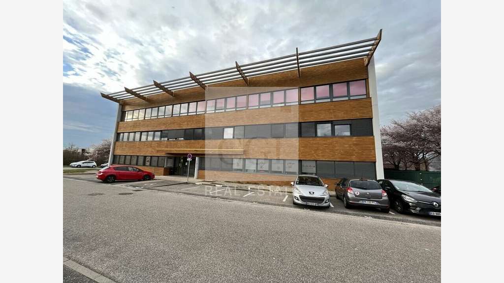 A louer bureaux 165m² R+2 dans l'Est Lyonnais