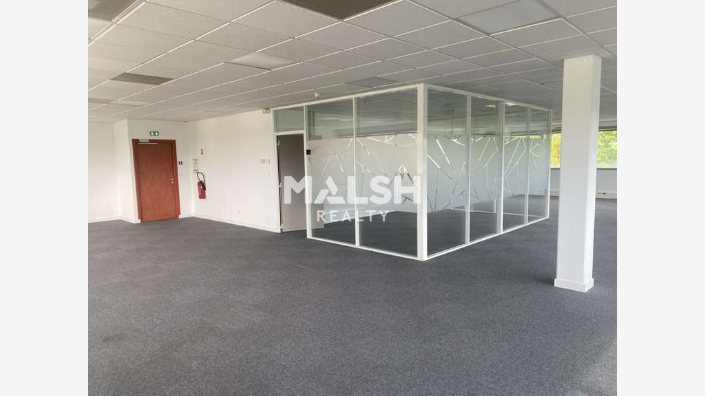 Bureaux à louer 456m² divisibles à Saint Priest