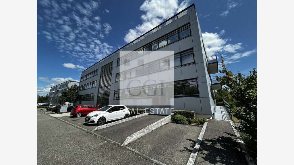 A louer bureaux 831m² St-Priest parc Technologique