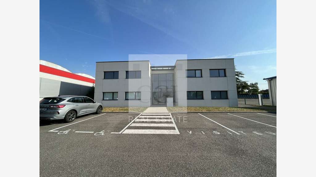 A louer bureaux 380m² belle visibilité à St-Priest