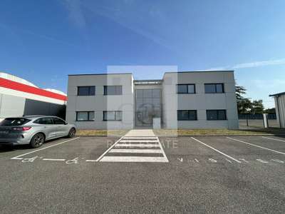 A louer bureaux 380m² belle visibilité à St-Priest