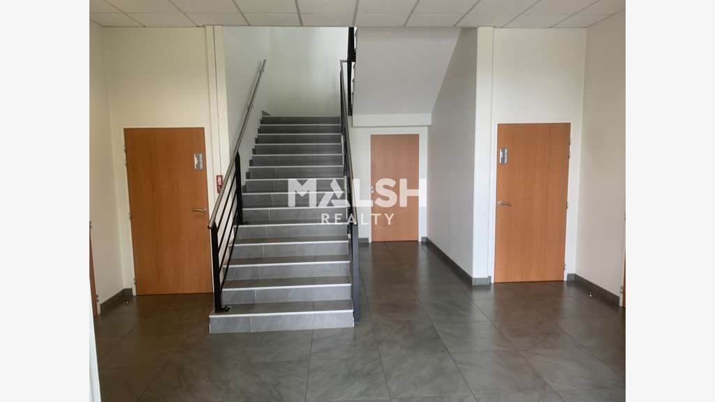 A louer bureaux de 232,80m² à Saint Priest zi
