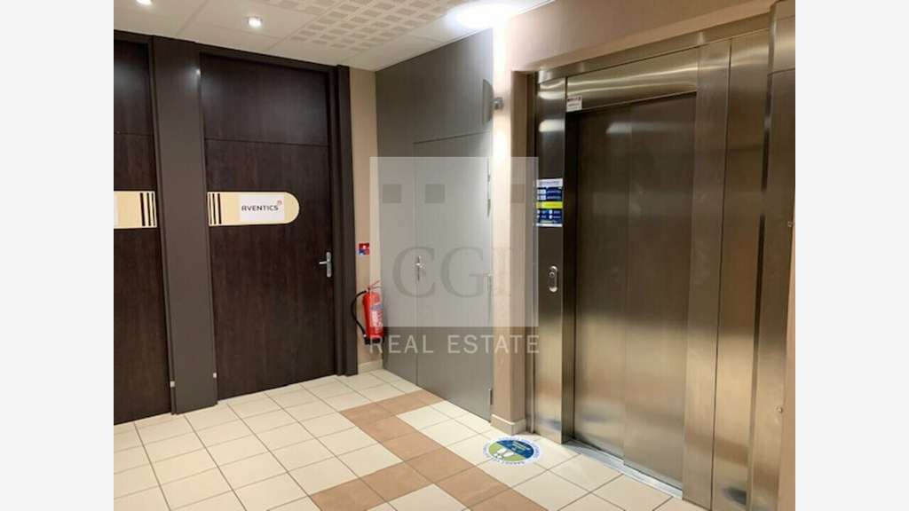 Bureaux modernes dès 139m² à louer à Saint Priest