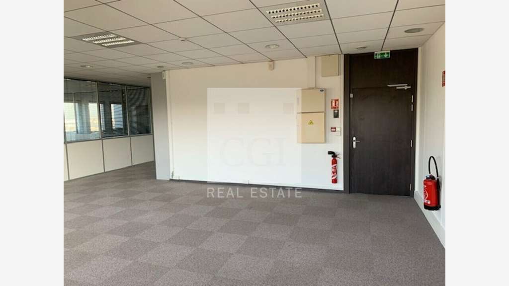 Bureaux modernes dès 139m² à louer à Saint Priest