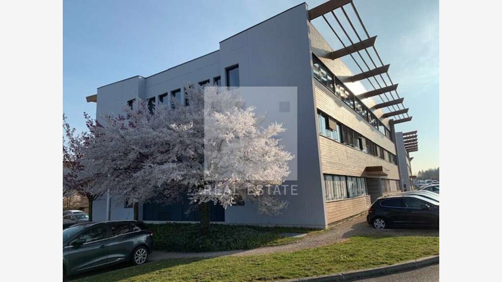Bureaux modernes dès 139m² à louer à Saint Priest