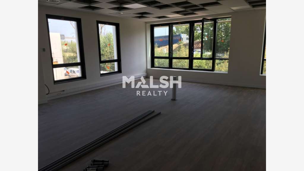 Bureaux à partir de 166m² à louer à Saint-Priest