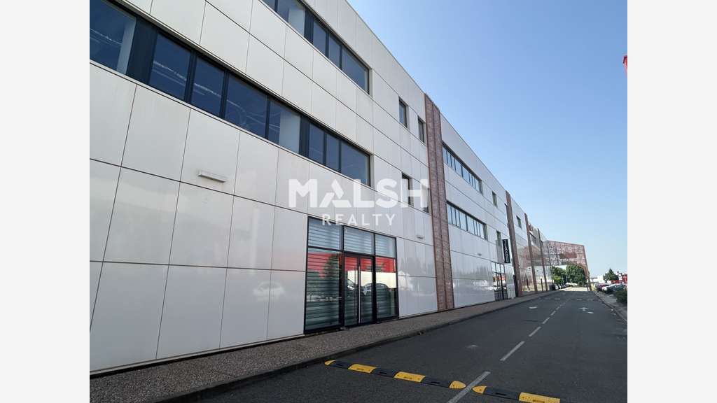 Bureaux neufs 672m² divisible à louer à St Priest