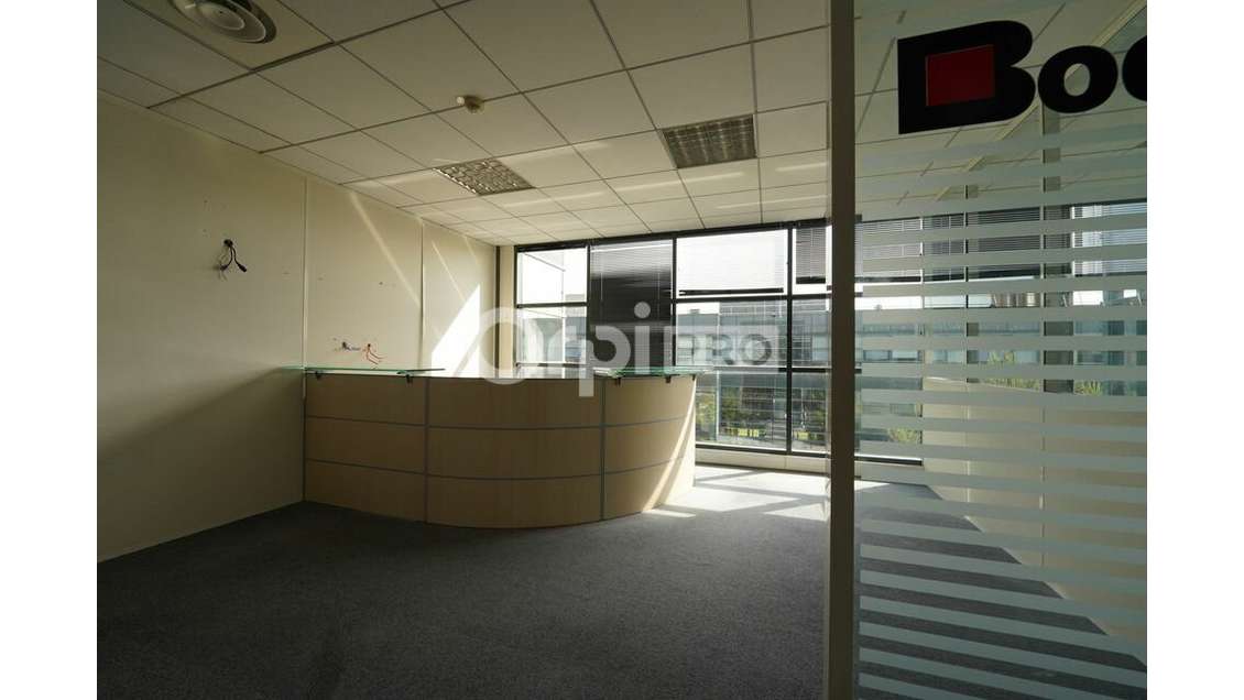 Bureaux 180m² à louer à Saint Priest