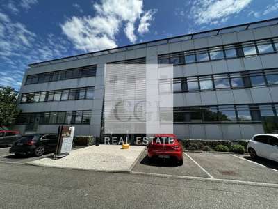 Bureaux 177m² RDC à louer à Saint Priest