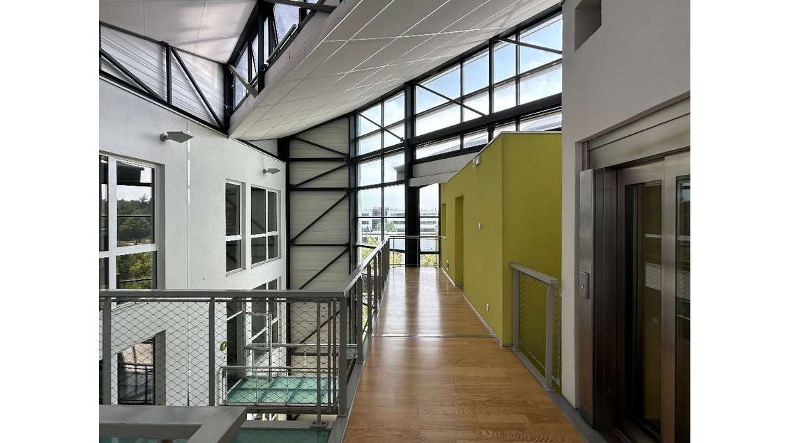 A louer bureaux 225m² Parc Technologique St Priest