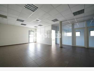 Bureaux à louer de 1 229m² à Saint Priest