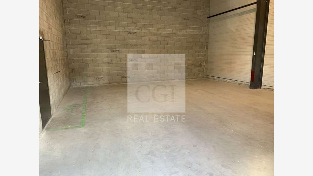 Loue bureaux locaux d'actvites 364m² Saint Priest