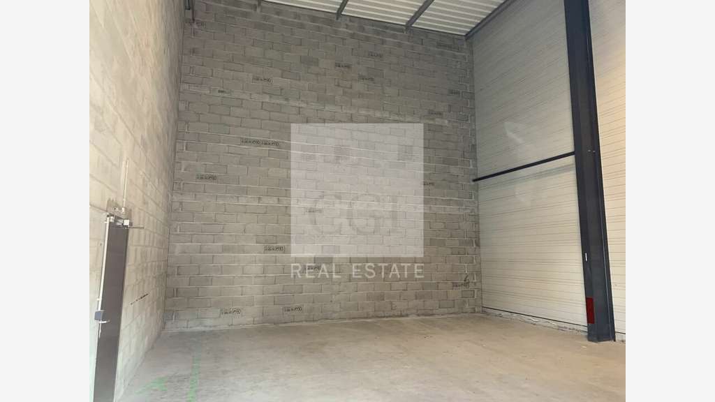 Loue bureaux locaux d'actvites 364m² Saint Priest