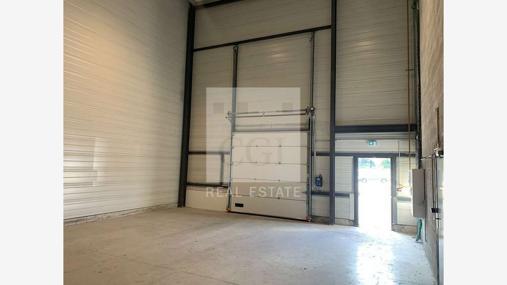 Loue bureaux locaux d'actvites 364m² Saint Priest