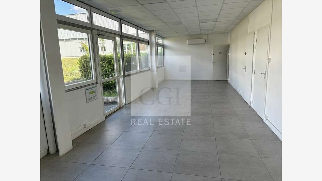 Bureaux 249m² à louer Saint Priest ZI Mi Plaine