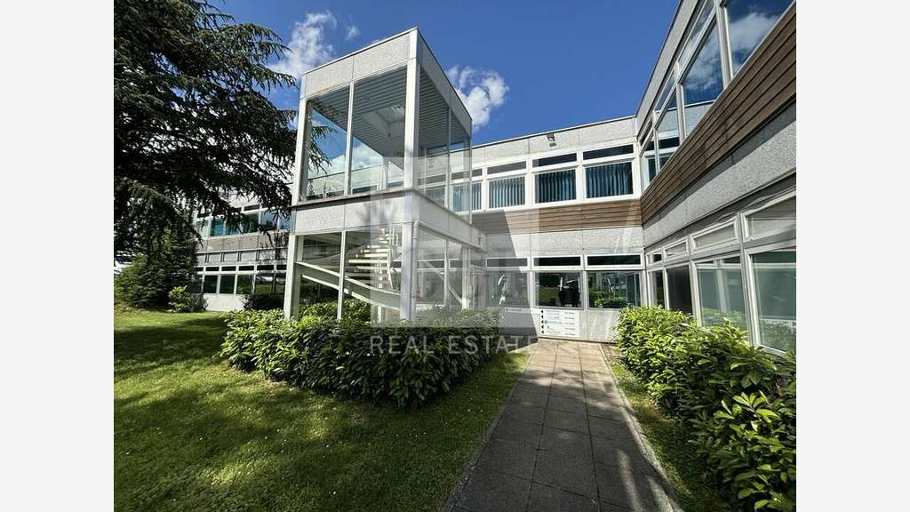 Bureaux 249m² à louer Saint Priest ZI Mi Plaine