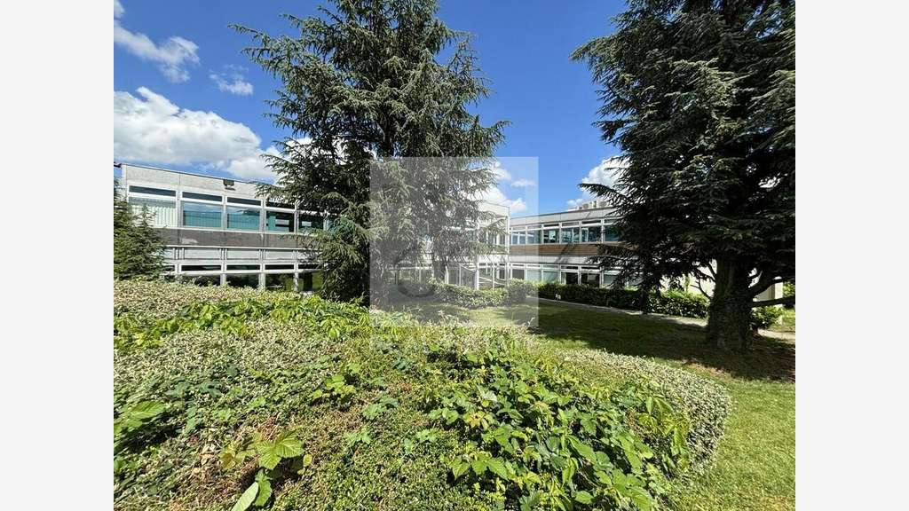 Bureaux 249m² à louer Saint Priest ZI Mi Plaine