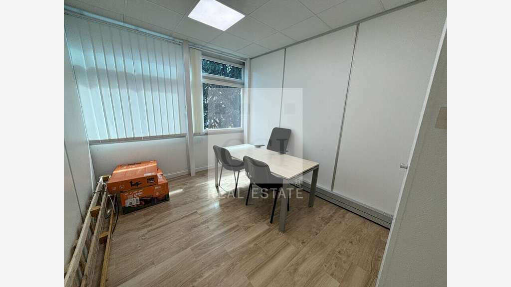 Bureaux 249m² à louer Saint Priest ZI Mi Plaine