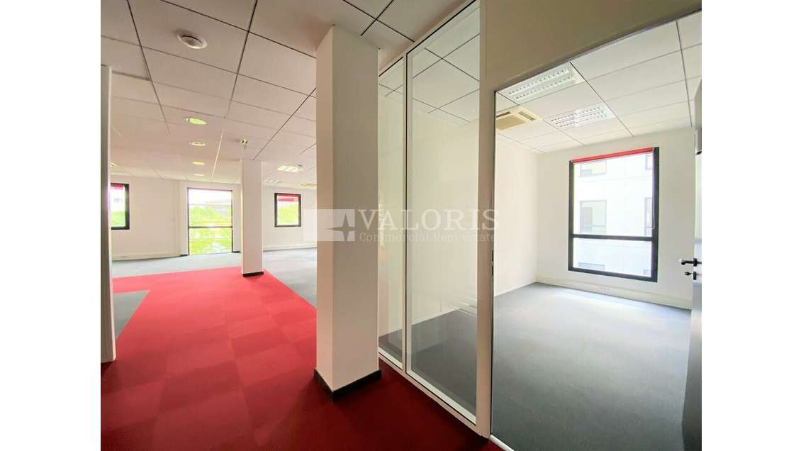 SAINT PRIEST - BUREAUX à louer