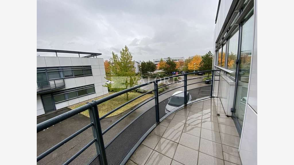 Bureaux de 2626m² à louer à Saint Priest