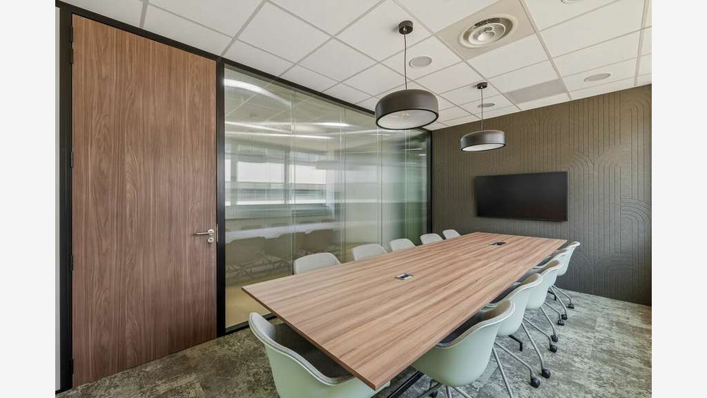 Bureaux divisibles de 1374m² à louer Saint Priest