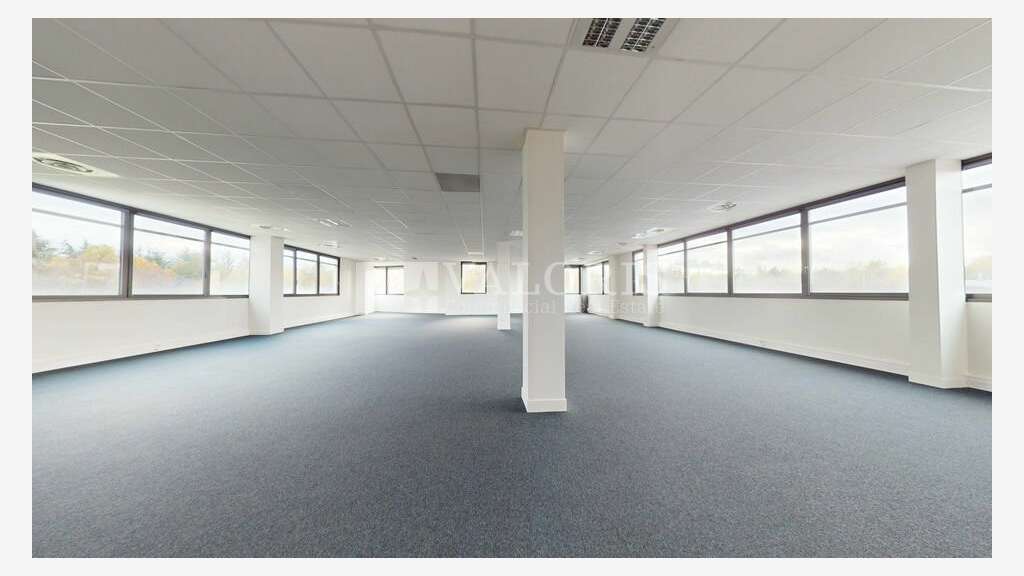 Bureaux divisibles de 1374m² à louer Saint Priest